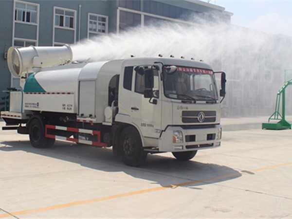 東風天錦抑塵車，12噸圓罐30米-60米霧炮車